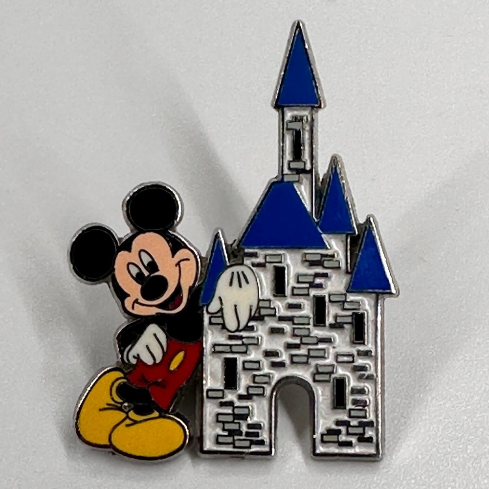 Disney Pin MICKEY MOUSE Magic Kingdome Cinderella Castle ONE WORLD 2008 PP#59718